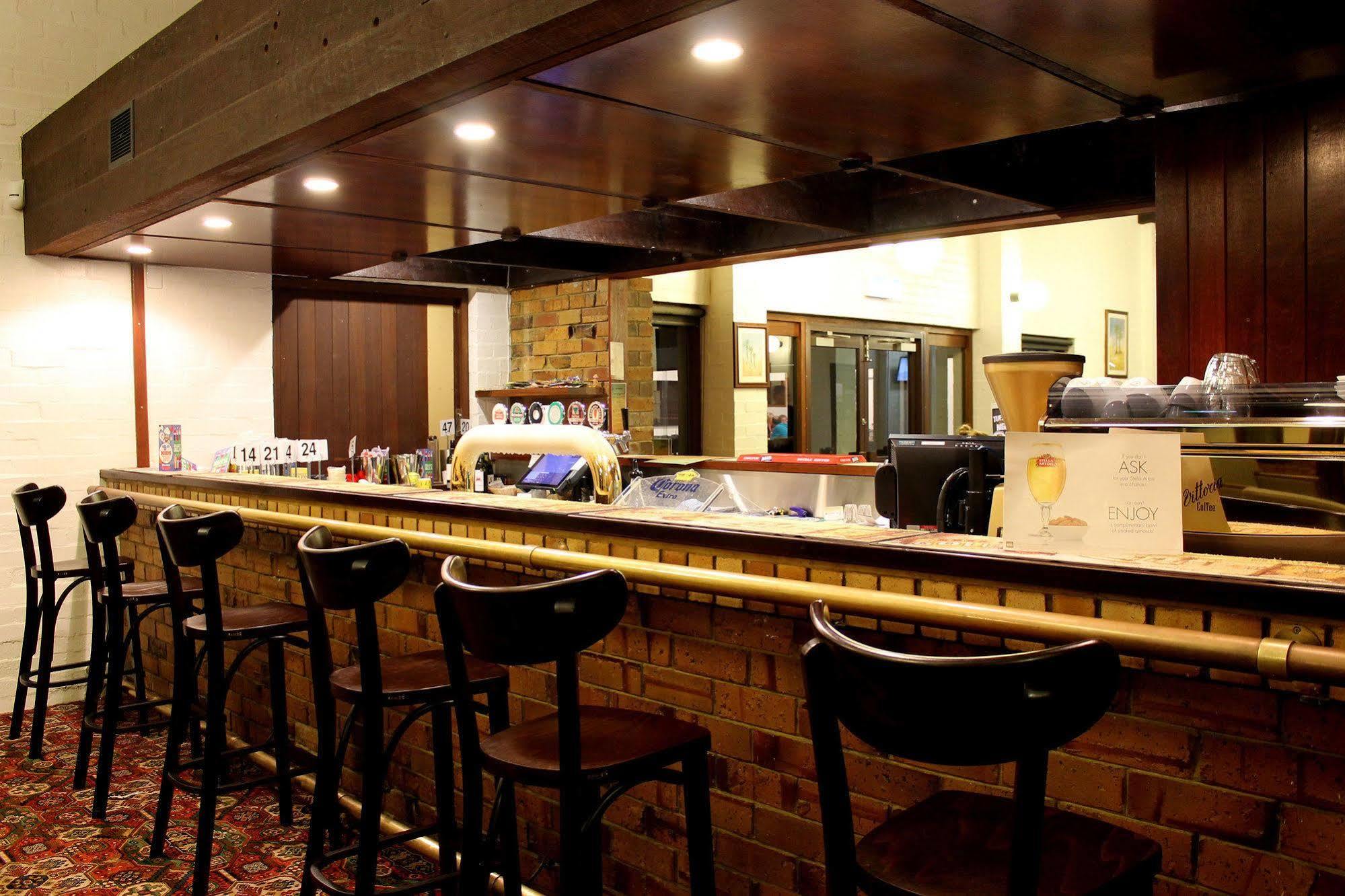 Nightcap at Wintersun Hotel Geraldton Buitenkant foto